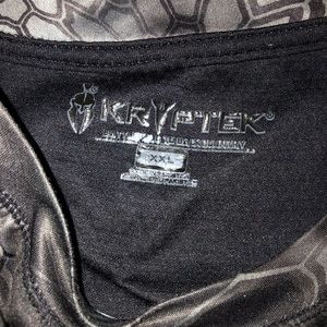 Mens XXL black camo short sleeve shirt